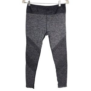 Fabletics grey black ribbed leggings size M